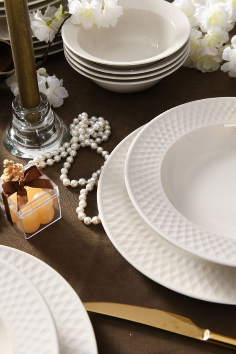 Hermia Vajilla de 24 Piezas en Porcelana Color Crema